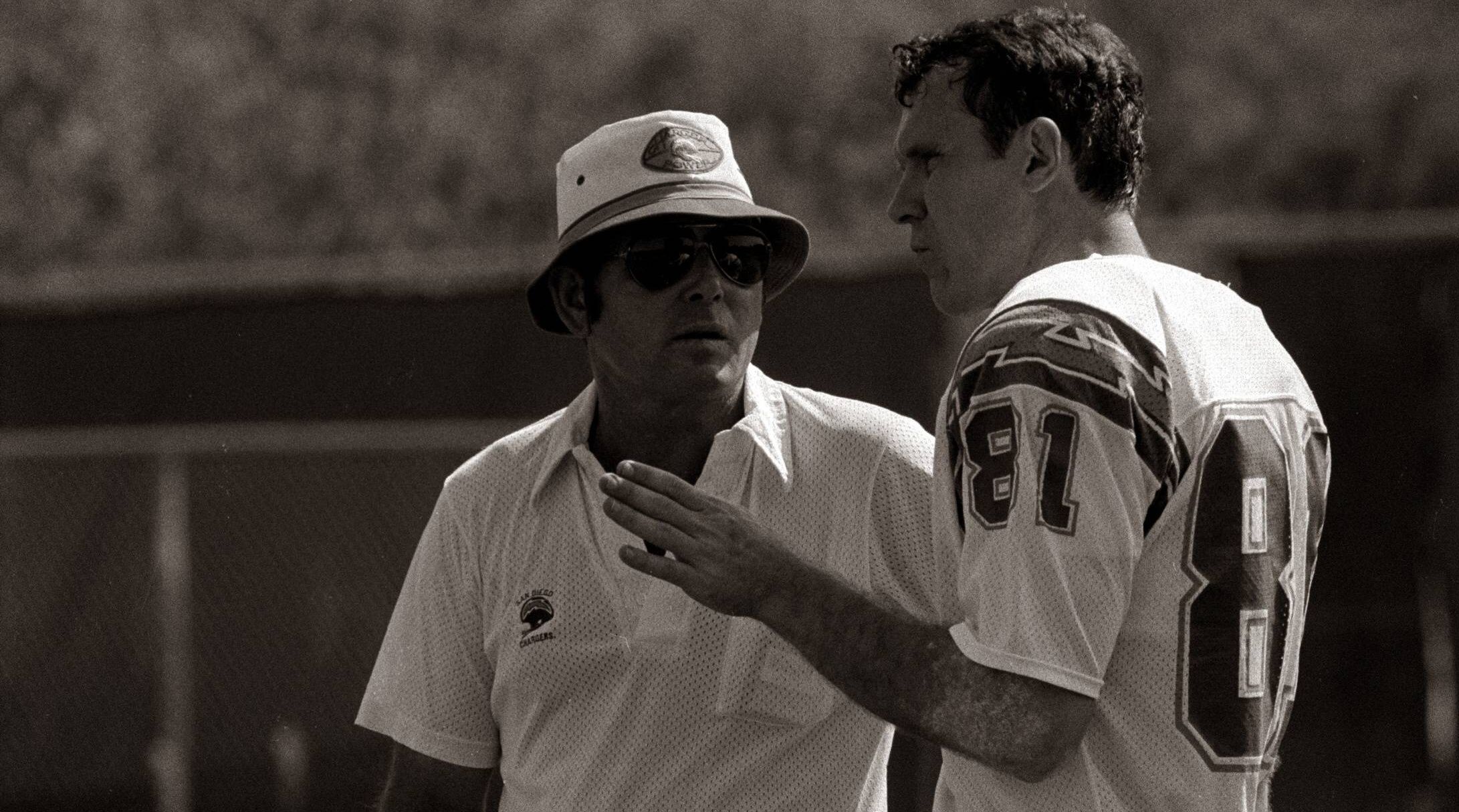 Legendary Offensive Coordinator Ernie Zampese Dies at 86 - Vimarsana News