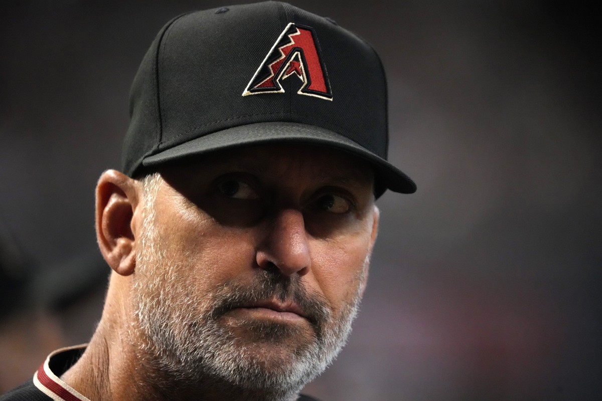 Arizona Diamondbacks Pick Up 2023 Option on Manager Torey Lovullo