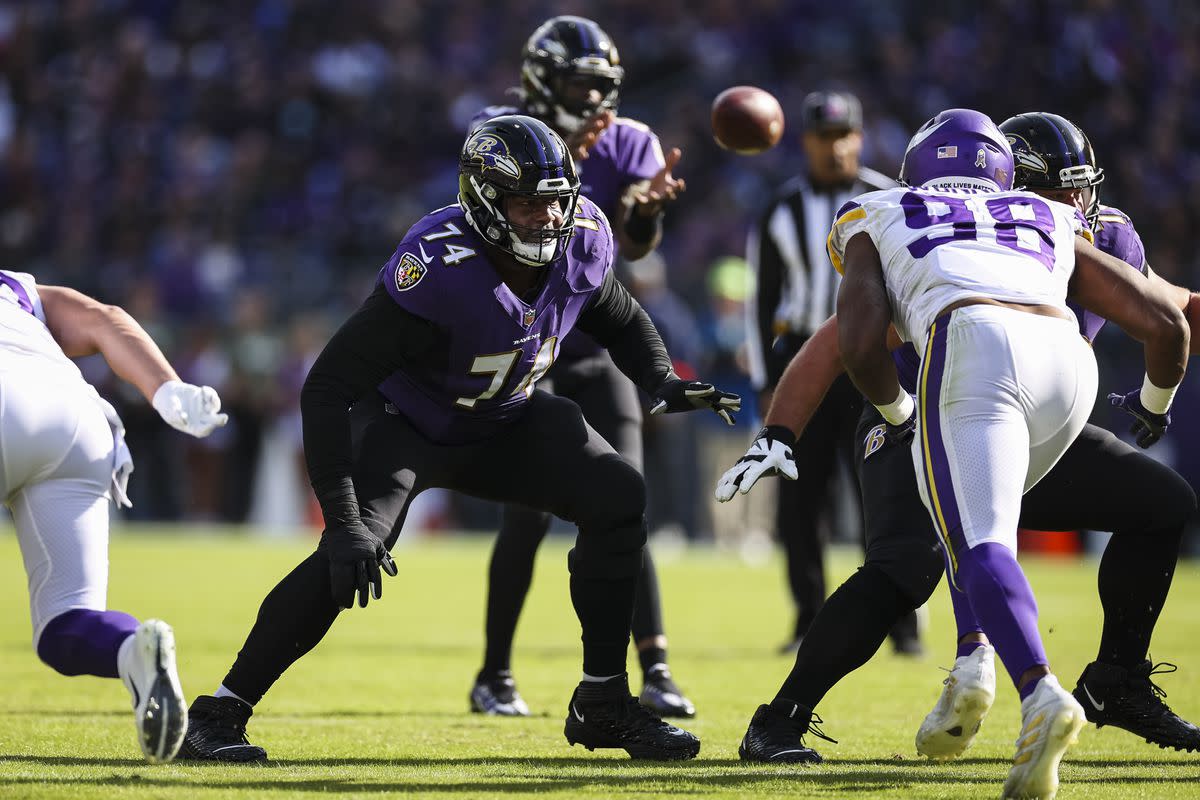Surprise Move Ravens Release Tyre Phillips, Sign Linebacker Del'Shawn