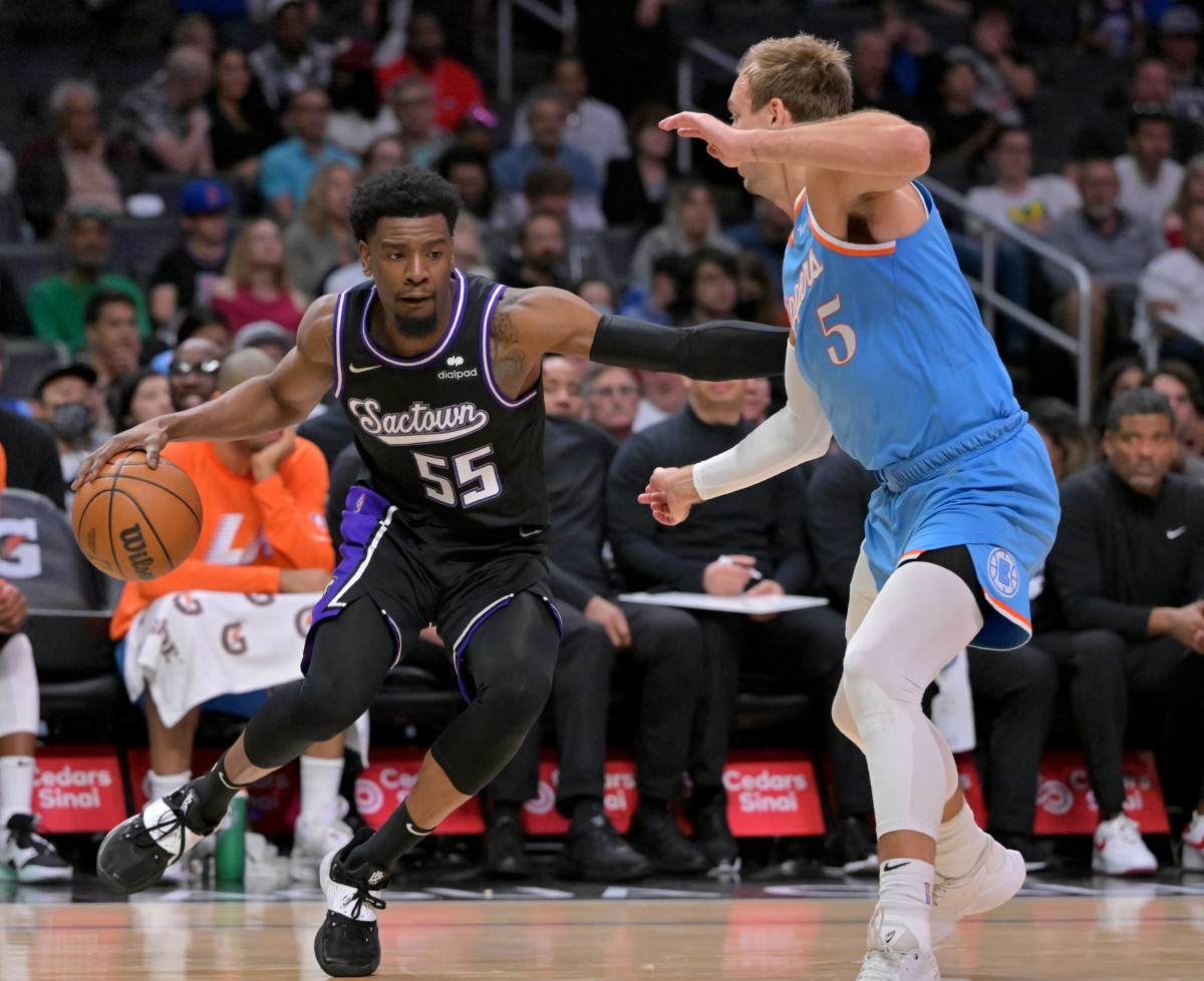 Sacramento Kings guard Josh Jackson (55) drives to the basket against Los Angeles Clippers guard Luke Kennard (5) in the second half at Crypto.com Arena