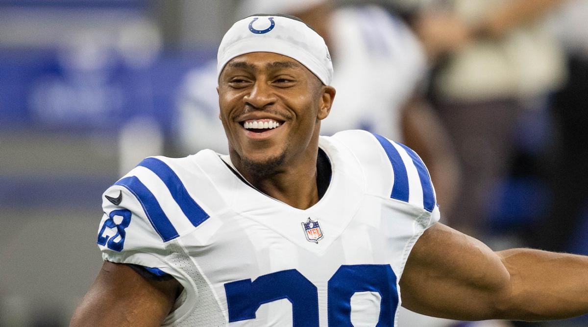 Aug 20, 2022; Indianapolis, Indiana, USA; Indianapolis Colts running back Jonathan Taylor (28) warms up before the game against the Detroit Lions at Lucas Oil Stadium.