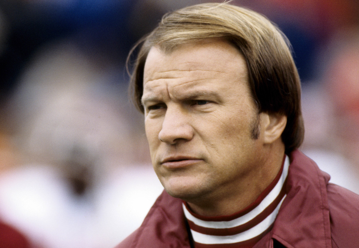 Barry Switzer before his first game in 1973.