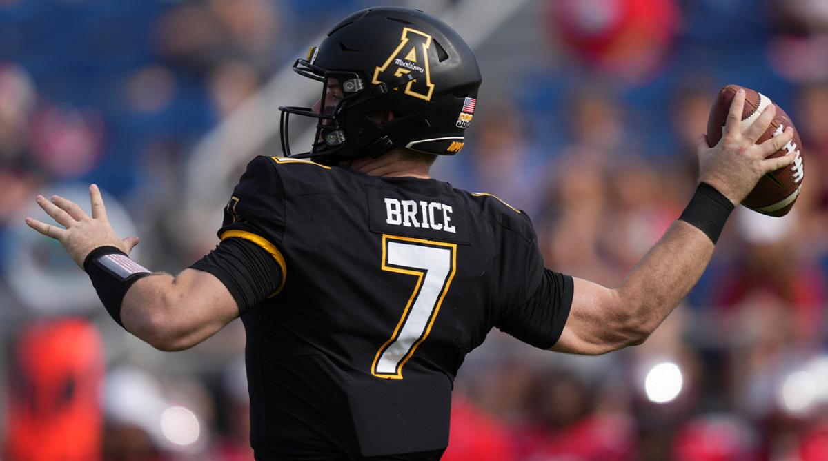 Dec 18, 2021; Boca Raton, Florida, USA; Appalachian State Mountaineers quarterback Chase Brice (7) attempts a pass against the Western Kentucky Hilltoppers during the first half in the 2021 Boca Raton Bowl at FAU Stadium.