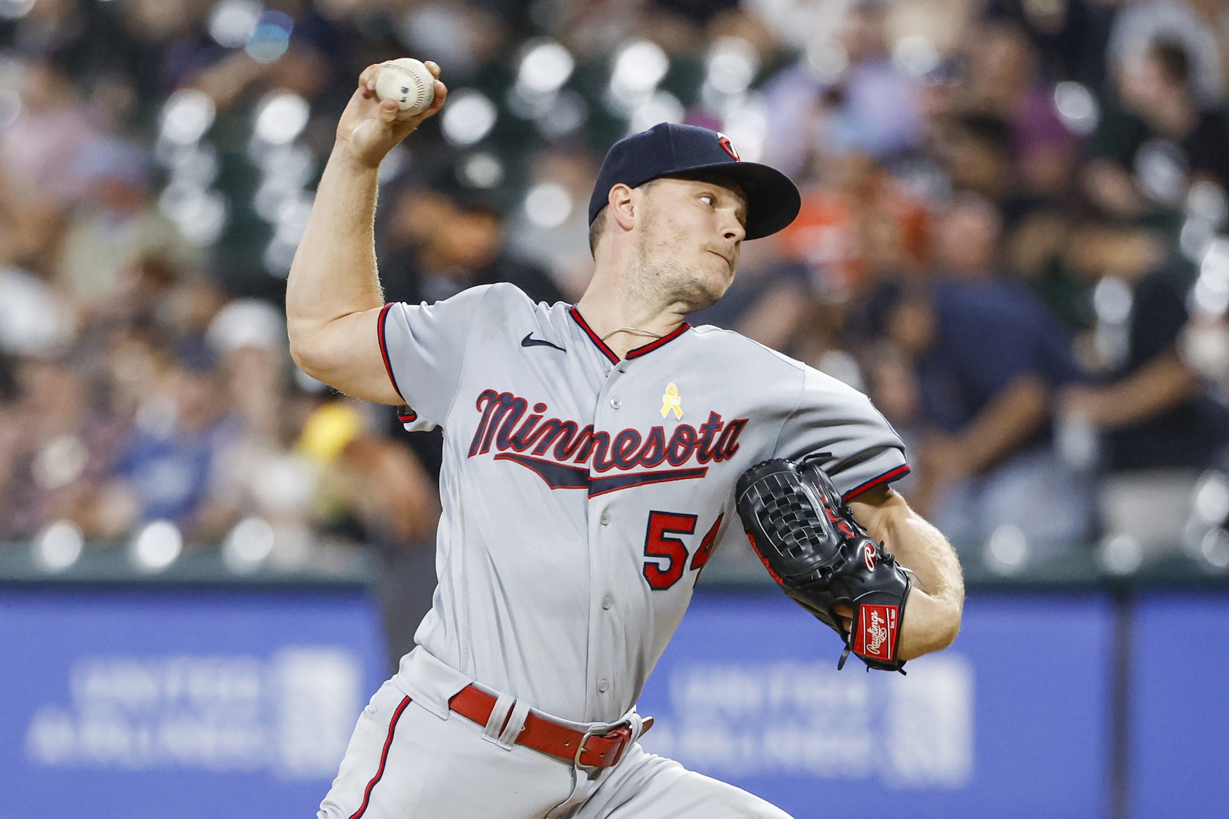 Benches clear in Chicago, Twins blow chance to tie for first Sports