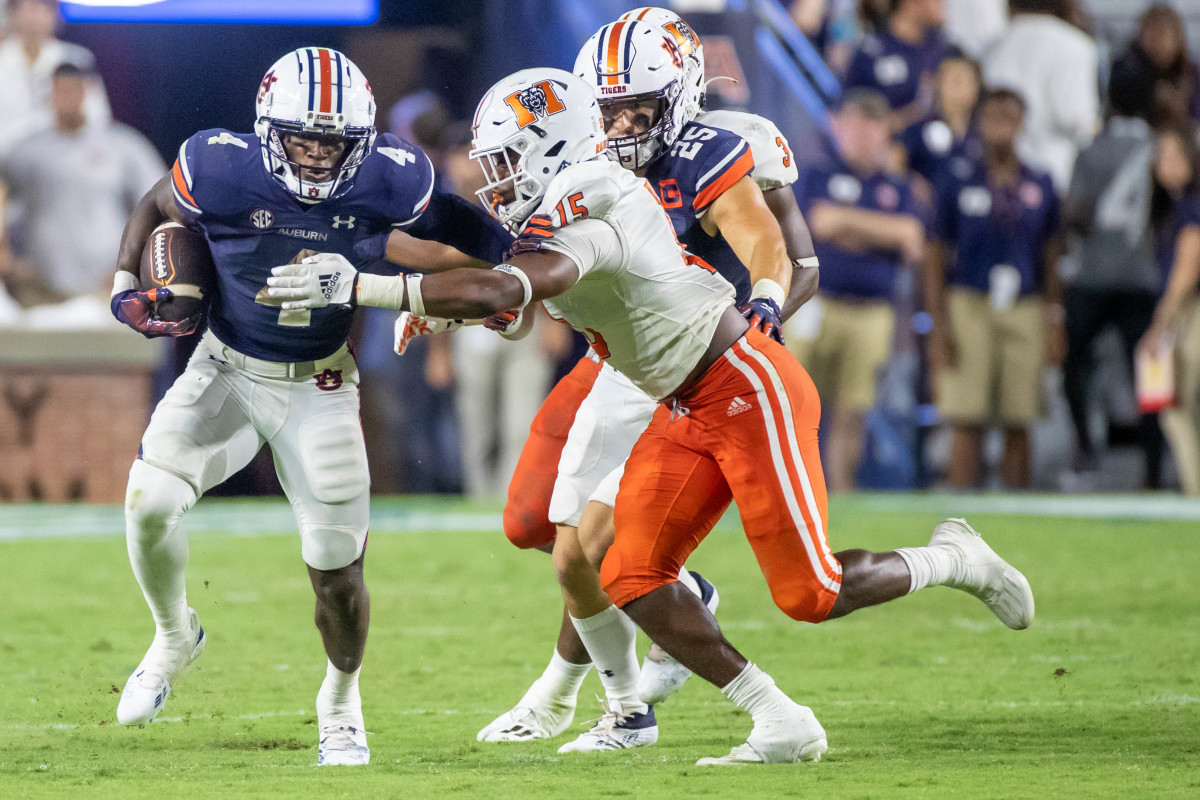 Auburn Tigers running back Tank Bigsby (4) carries for a first down during the game between the Mercer Bears and the Auburn Tigers at Jordan-Hare Stadium on Sept. 3, 2022.