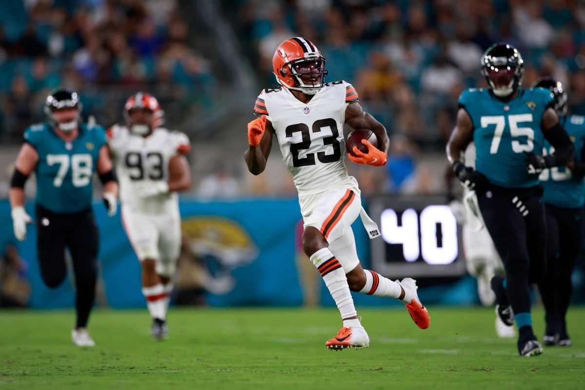 Cleveland Browns cornerback Martin Emerson Jr. #23 scampers for a touchdown run during the second quarter of a preseason NFL game Friday, Aug. 12, 2022 at TIAA Bank Field in Jacksonville. The Cleveland Browns defeated the Jacksonville Jaguars 24-13. [Corey Perrine/Florida Times-Union] Jacksonville Jaguars 2022 Cleveland Browns First Home Pre Season Scrimmage Second Scrimmage Preseason
