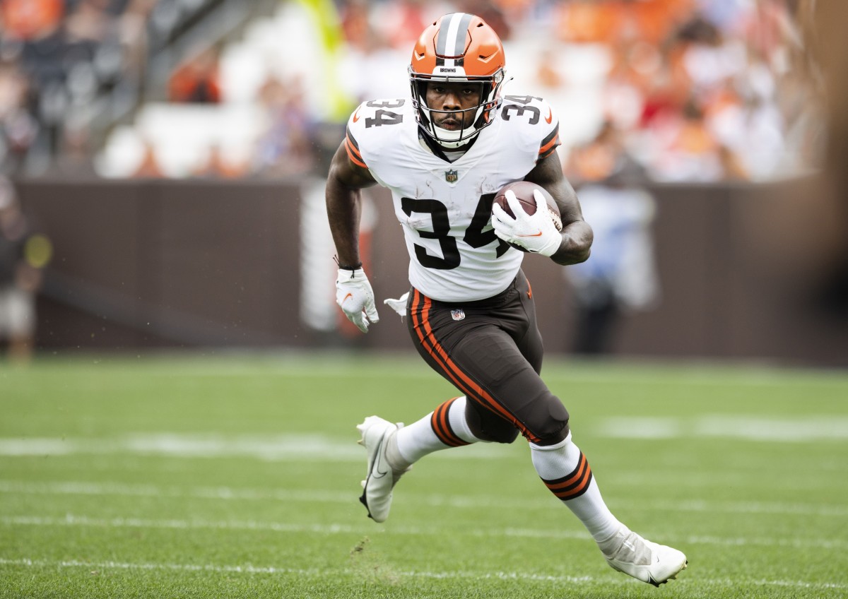 Aug 21, 2022; Cleveland, Ohio, USA; Cleveland Browns running back Jerome Ford (34) runs the ball against the Philadelphia Eagles during the first quarter at FirstEnergy Stadium. Mandatory Credit: Scott Galvin-USA TODAY Sports