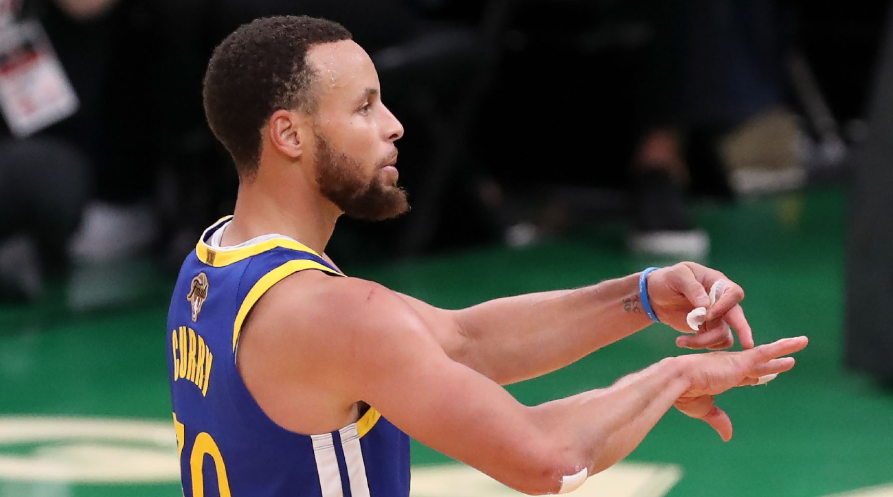 Report: Warriors' Curry planning return against Hawks