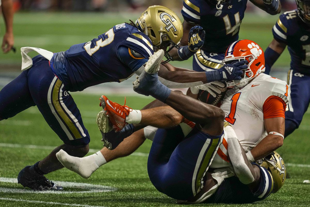 Georgia Tech's defense takes down Clemson running back Will Shipley