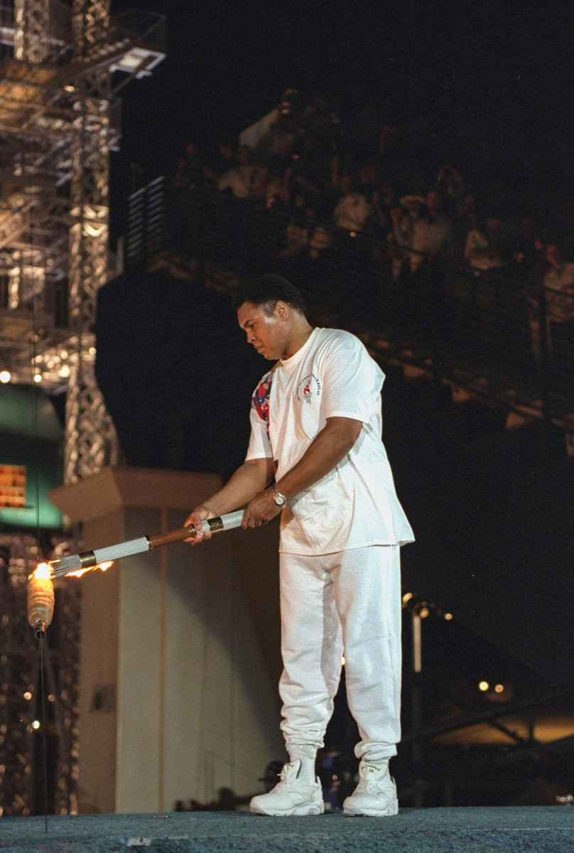 ali-torch-lighting-96