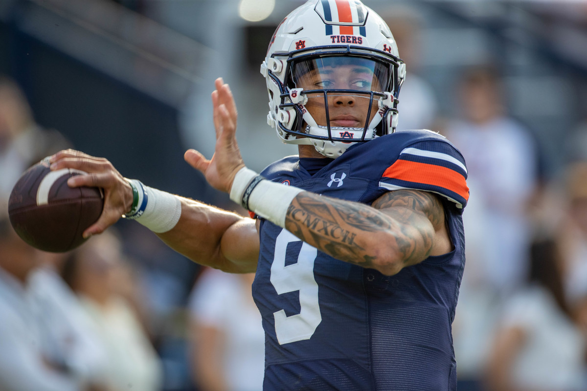 Auburn’s QB depth chart is officially shaking up