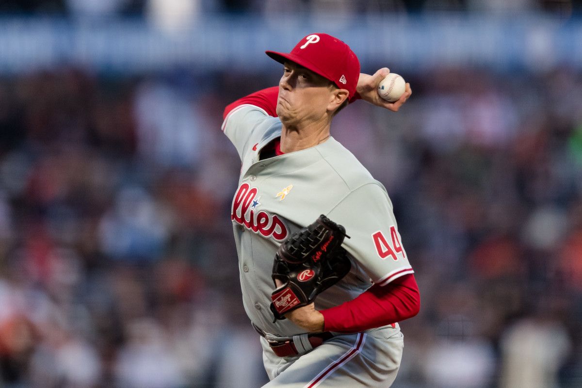 Kyle Gibson throws a pitch against the Giants.