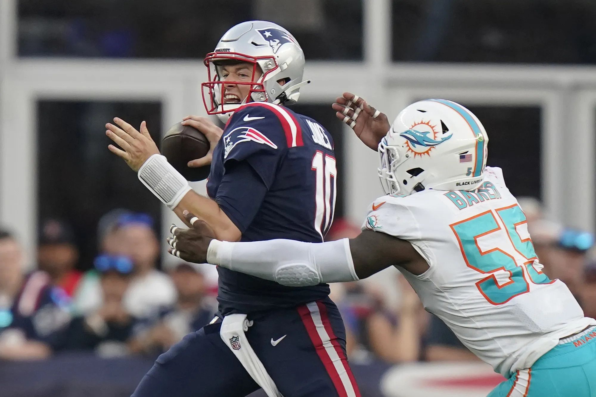 East, Early: Why Are Miami Dolphins Favored Over New England Patriots? - Sports Illustrated New England Patriots News, Analysis and More - Vimarsana News