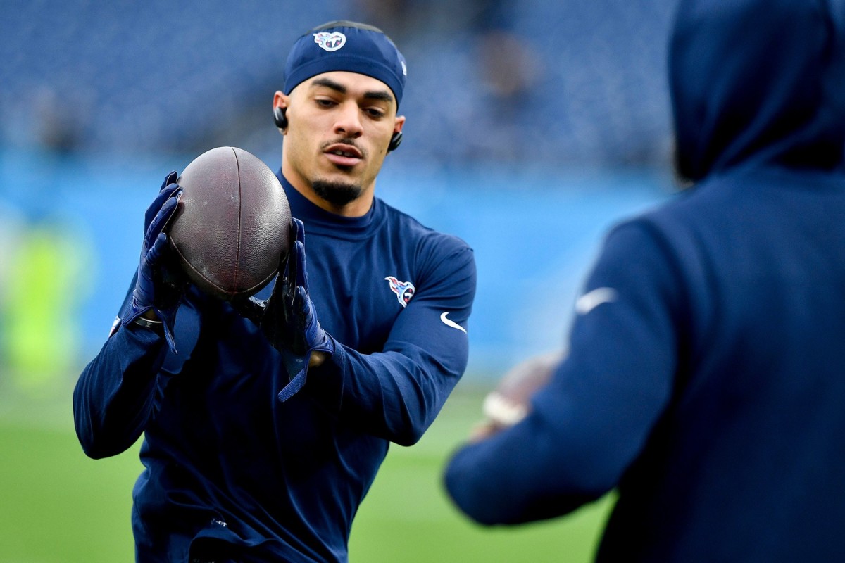 Tennessee Titans safety Amani Hooker (37) warms up before facing the Miami Dolphins at Nissan Stadium Sunday, Jan. 2, 2022 in Nashville, Tenn.