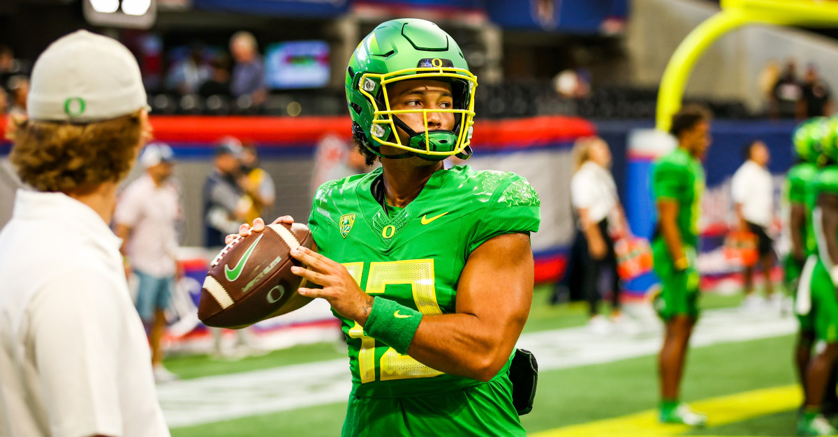 Oregon vs. Eastern Washington Eagles Ducks Offensive Players to Watch