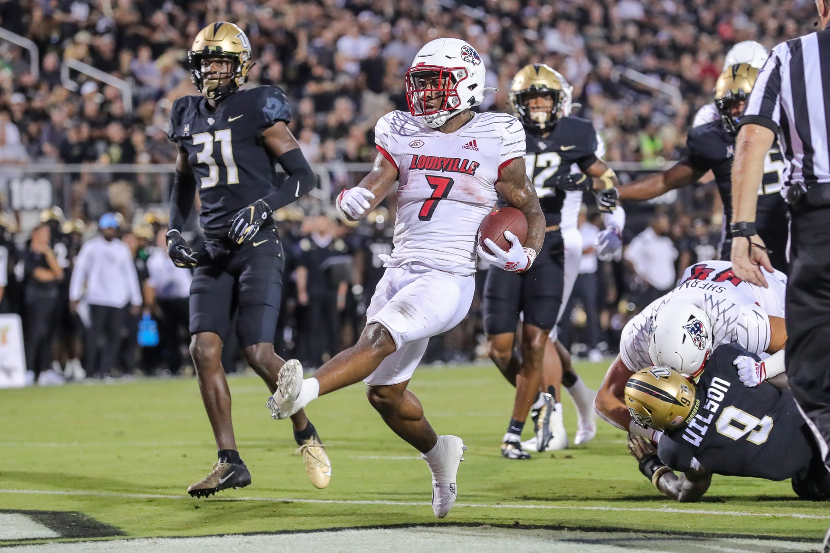 Louisville RB Tiyon Evans Declares for 2023 NFL Draft Sports Illustrated Louisville Cardinals
