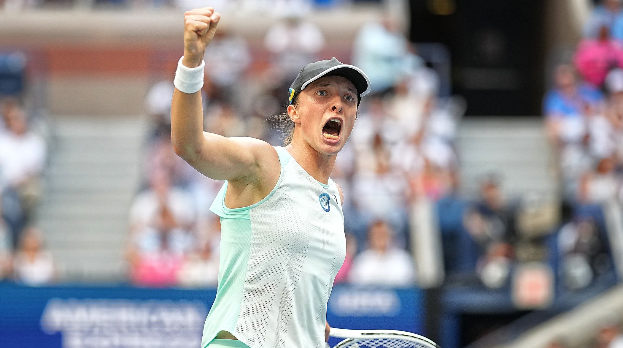 World No. 1 Iga Swiatek Tops Ons Jabeur to Win Her First U.S. Open ...