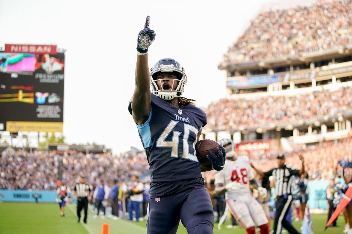 Tennessee Titans running back Dontrell Hilliard (40) scores a touchdown during the third quarter at Nissan Stadium Sunday, Sept. 11, 2022, in Nashville, Tenn.
