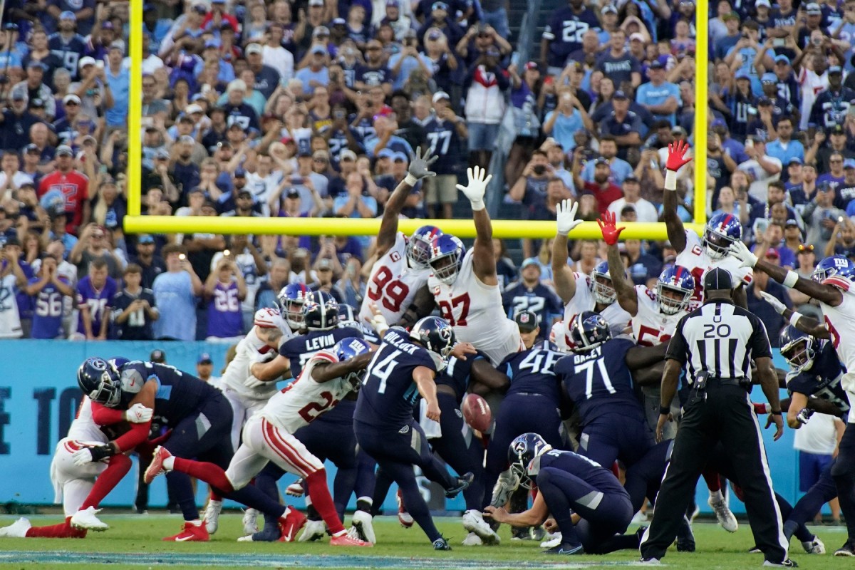 Tennessee Titans place kicker Randy Bullock (14) misses a field goal in the final moments of their game against the New York Giants during the fourth quarter at Nissan Stadium Sunday, Sept. 11, 2022, in Nashville, Tenn. The Giants won 21-20.