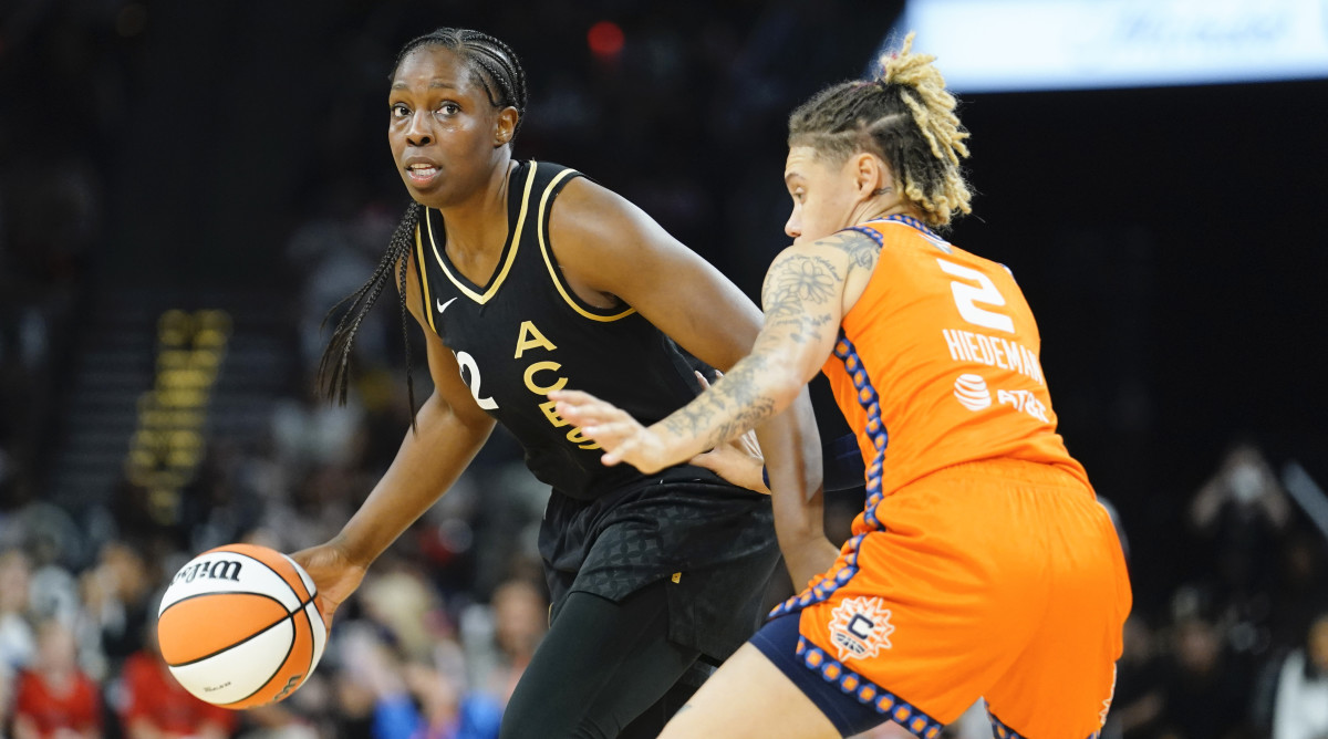 The Athletic on X: BACK-TO-BACK TITLES 🏆🏆 The @LVAces win the 2023 WNBA  Championship.  / X