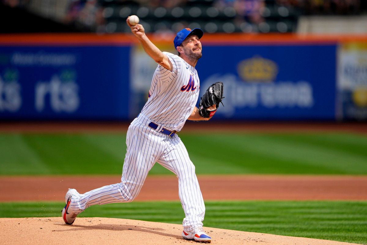 Aug 28, 2022; New York City, New York, USA; New York Mets pitcher Max Scherzer (21) delivers a pitch against the Colorado Rockies during the first inning at Citi Field.