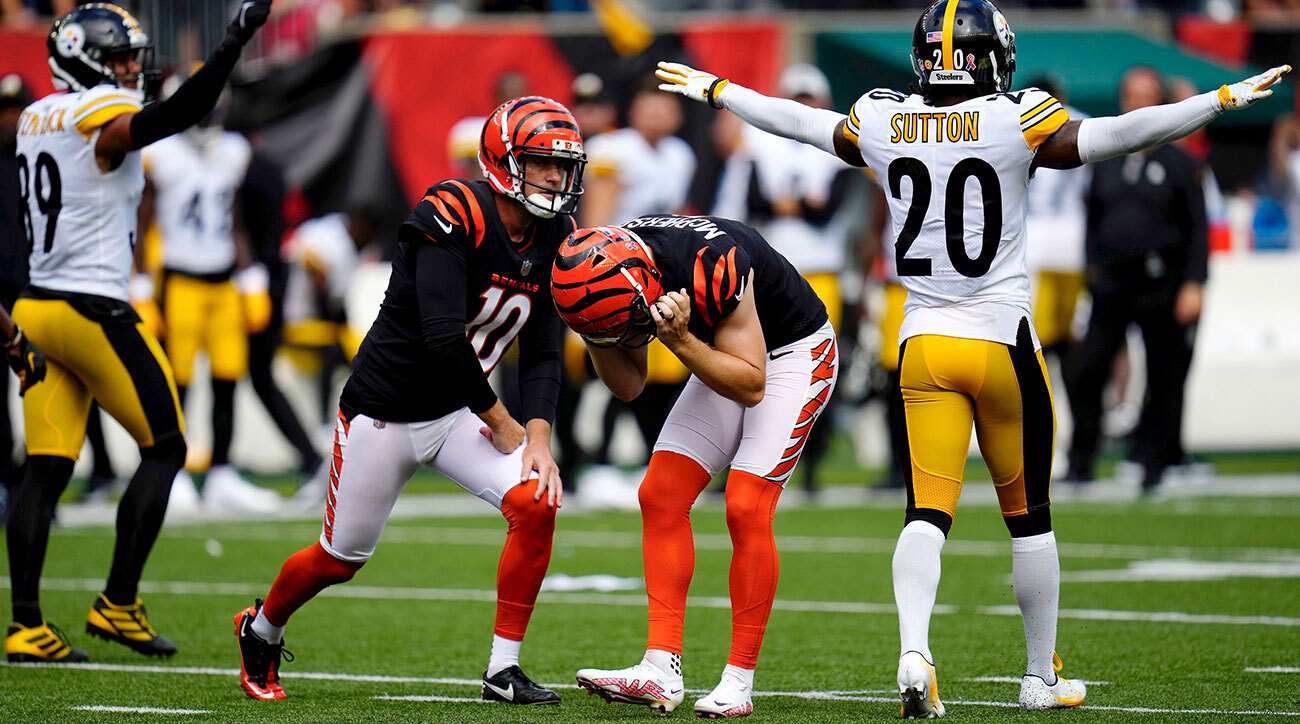 Bengals kicker Evan McPherson reacts after missing a field goal against the Steelers.