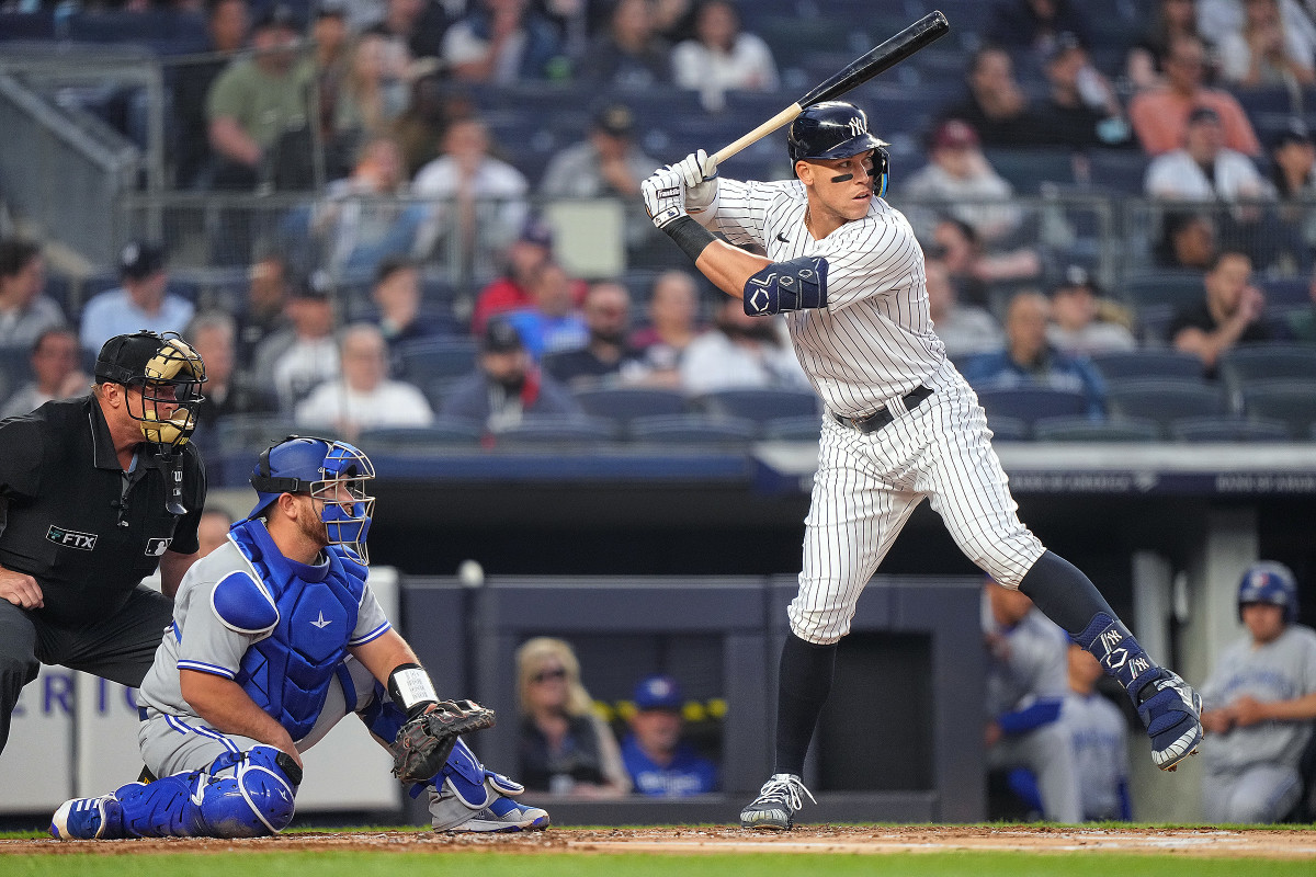 Aaron Judge can CRUSH baseballs! (Hit 39 home runs last season