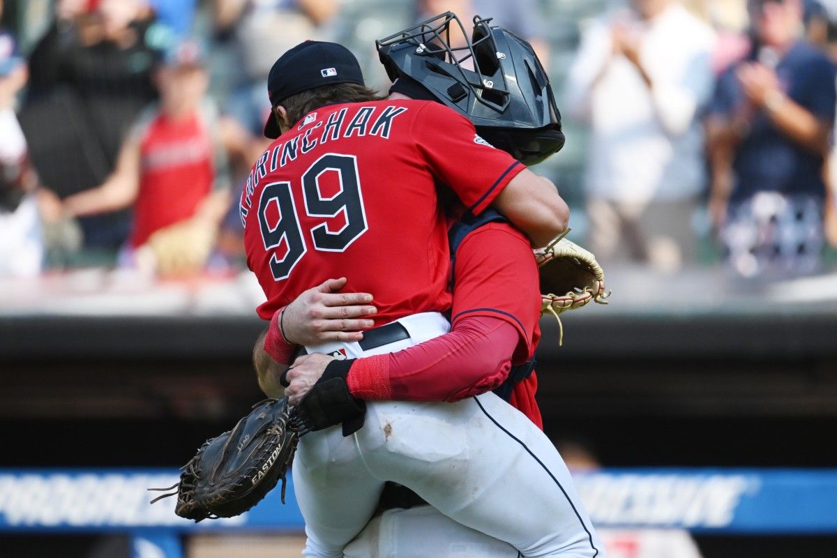 Guardians Sweep Angels, Extend Win Streak to 6, Lead AL Central by 4 Games - Vimarsana News