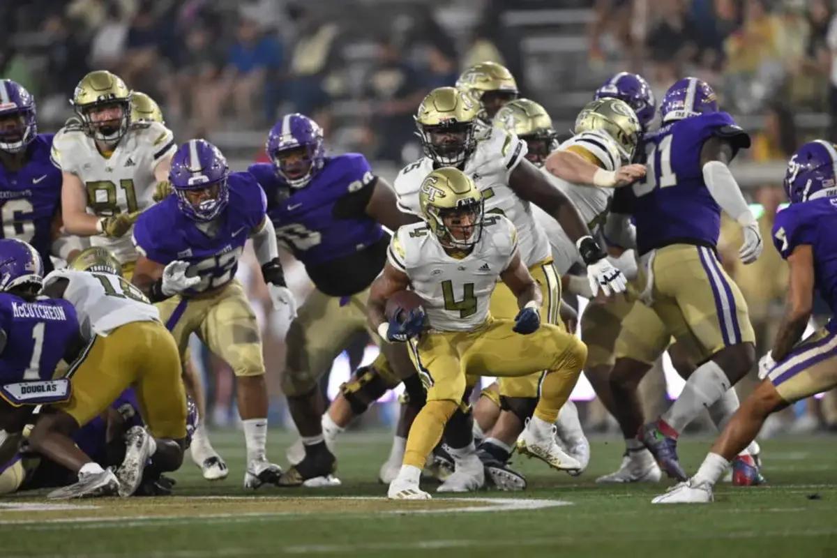 Georgia Tech running back Dontae Smith