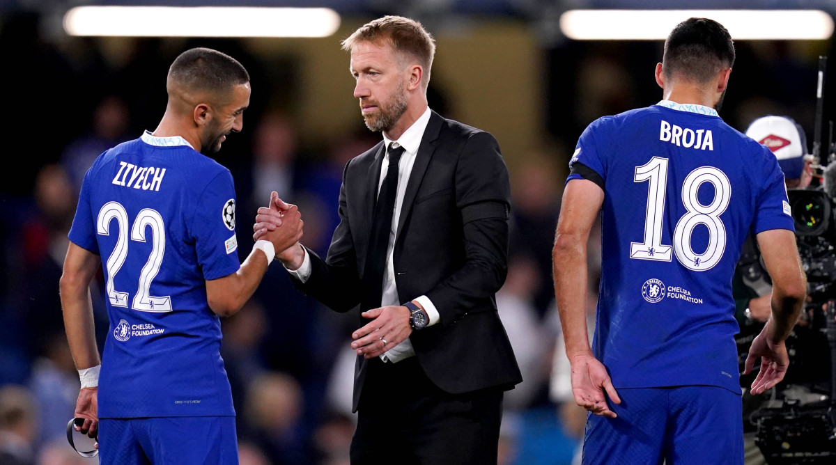 Graham Potter with Chelsea players.