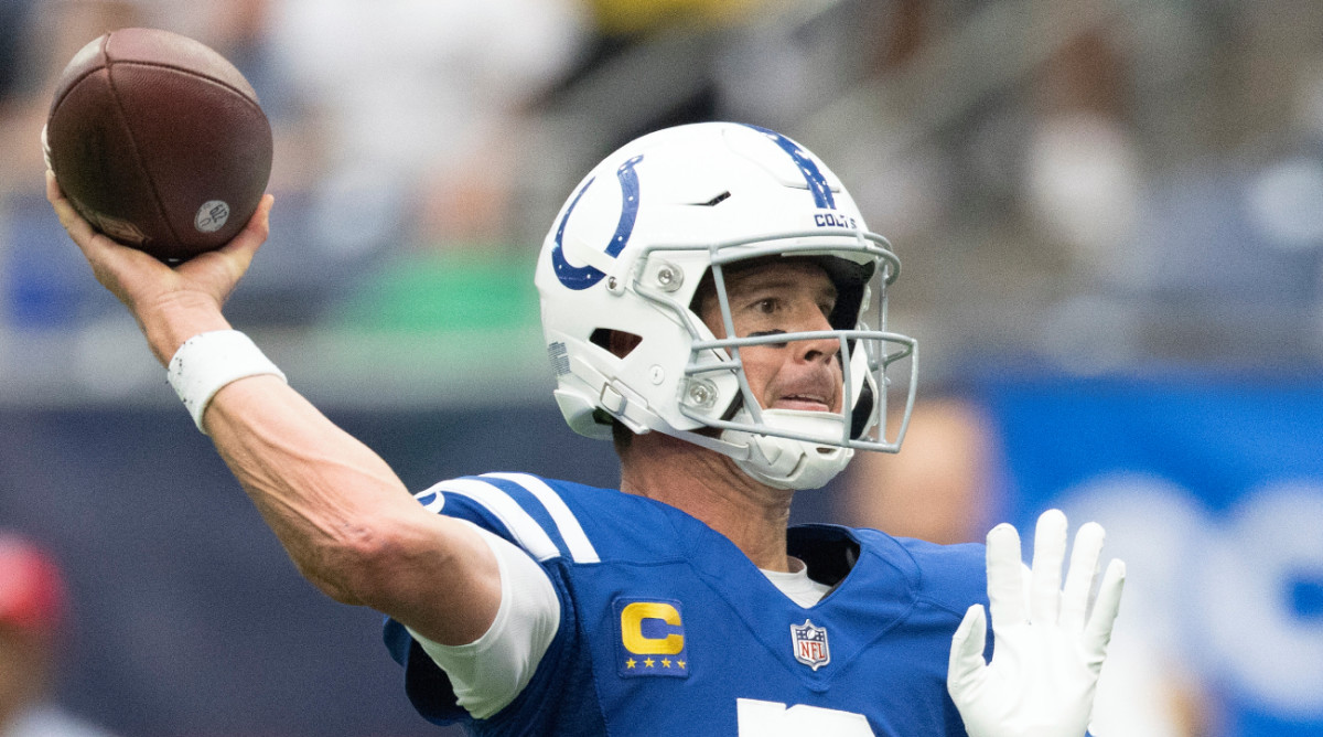 Indianapolis Colts quarterback Ryan (2) passes against the Houston Texans in the fourth quarter at NRG Stadium on Sept. 11, 2022.