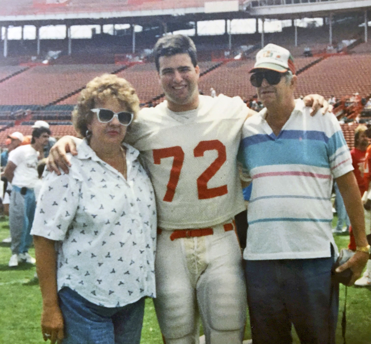 Mario Cristobal with his parents, Clara and Luis Sr.