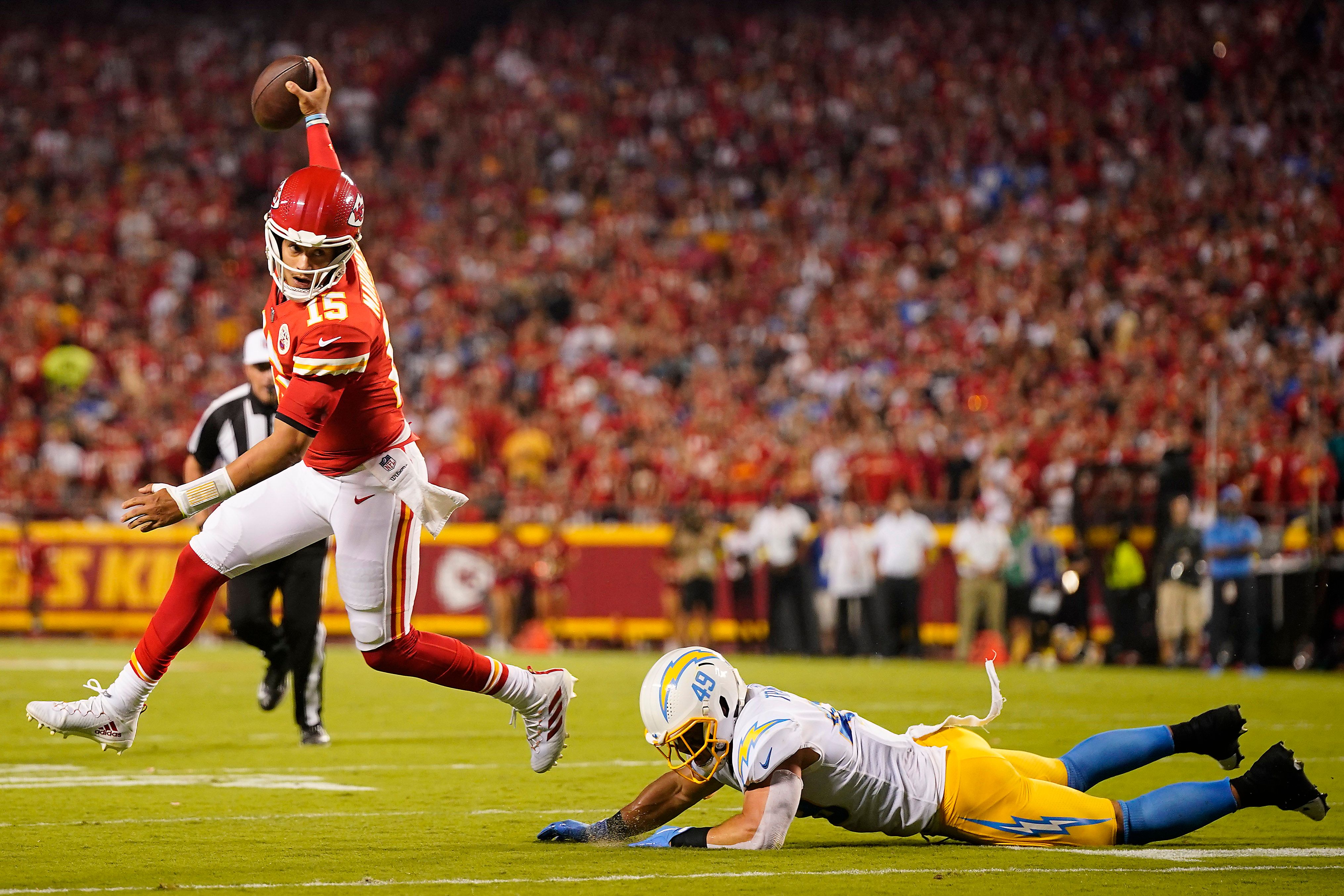 The KC Chiefs Showed Plenty of Heart Against the LA Chargers - Sports Illustrated Kansas City Chiefs News, Analysis and More - Vimarsana News