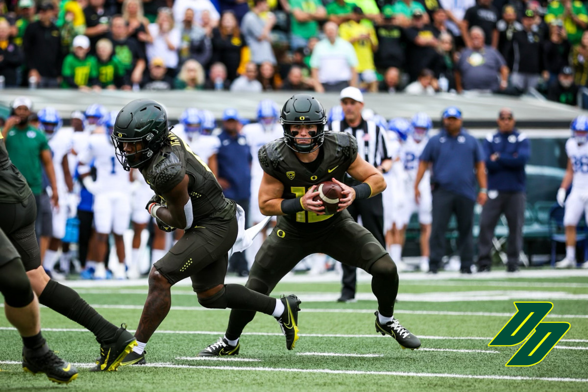 Oregon quarterback Bo Nix scored five touchdowns in another solid showing on Saturday against the BYU Cougars.