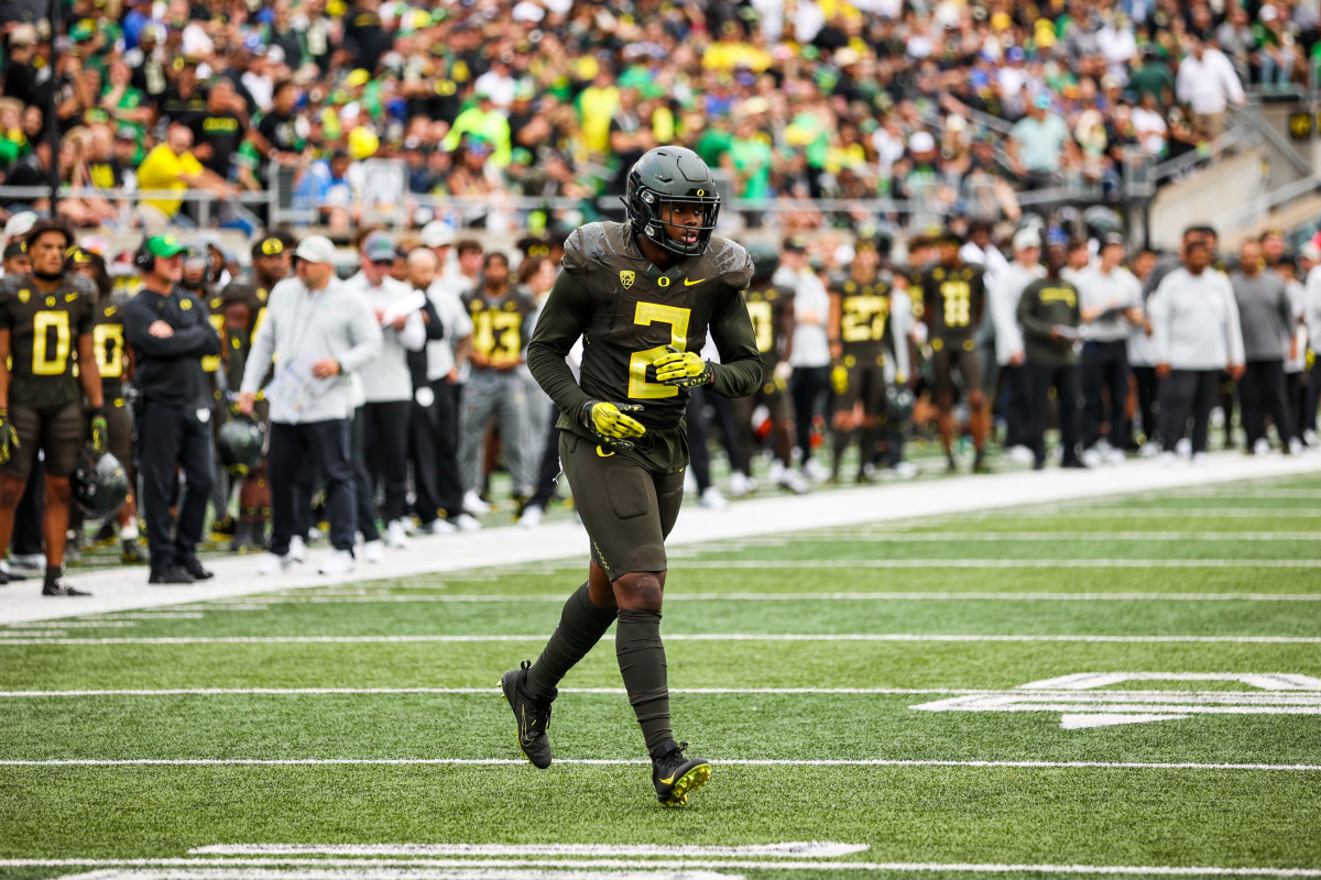 The senior outside linebacker showed his explosiveness and athleticism while leading the Ducks to victory over No. 12 BYU.
