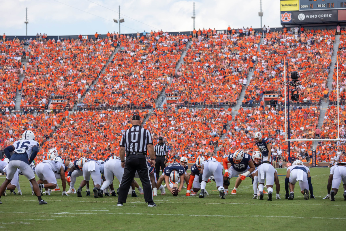 Anders Carlson before a kick against Penn State.