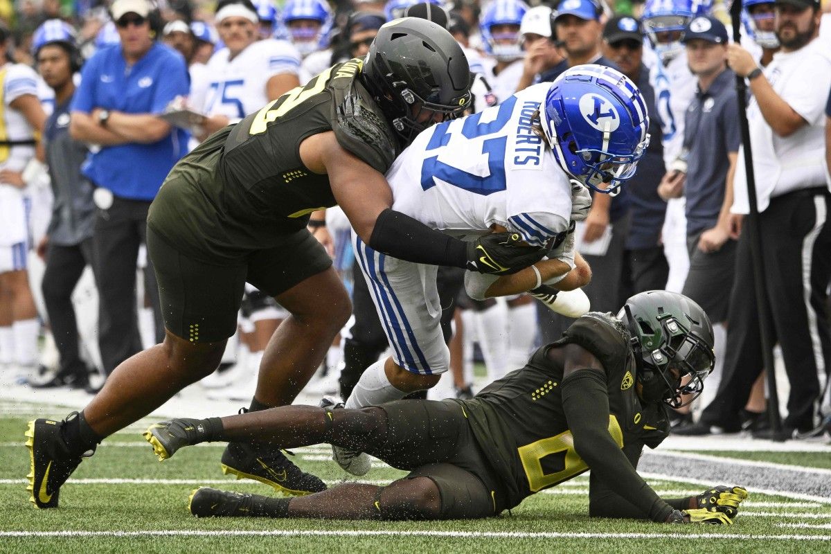 BYU vs Oregon Chase Roberts