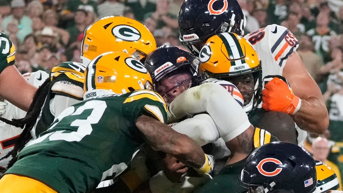 Defense Delivers Knockout to Punchless Bears