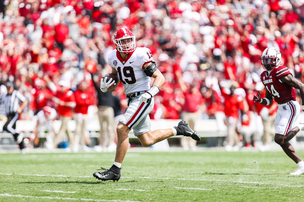 Football Earns Highest Grade at TE for Brock Bowers Sports