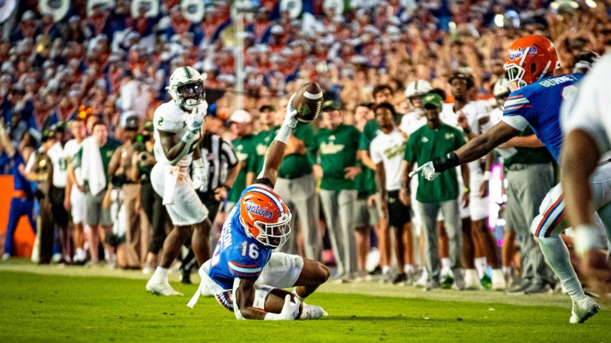 Gators Starting STAR Tre'Vez Johnson Enters Transfer Portal - Sports Illustrated Florida Gators News, Analysis and More - Vimarsana News