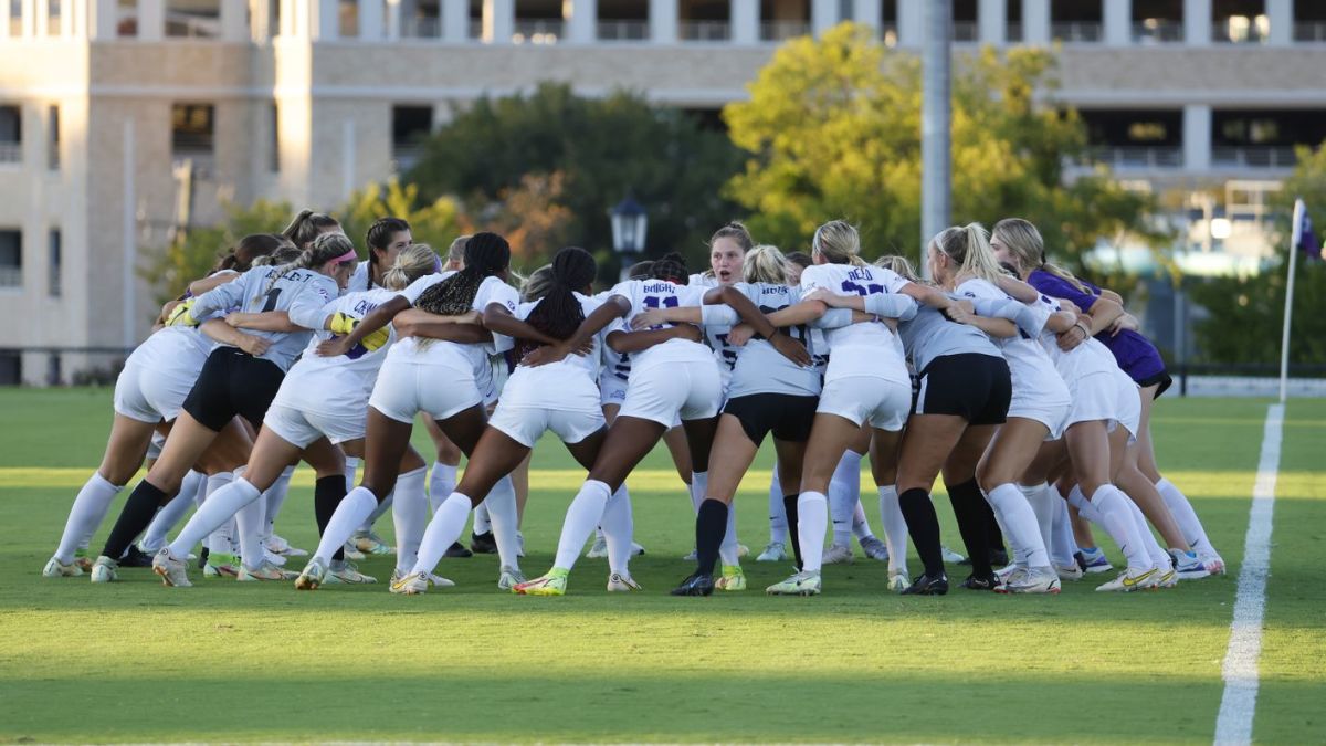 Women's Soccer Poll Watching Week 5 Frogs Up To No. 12 Sports