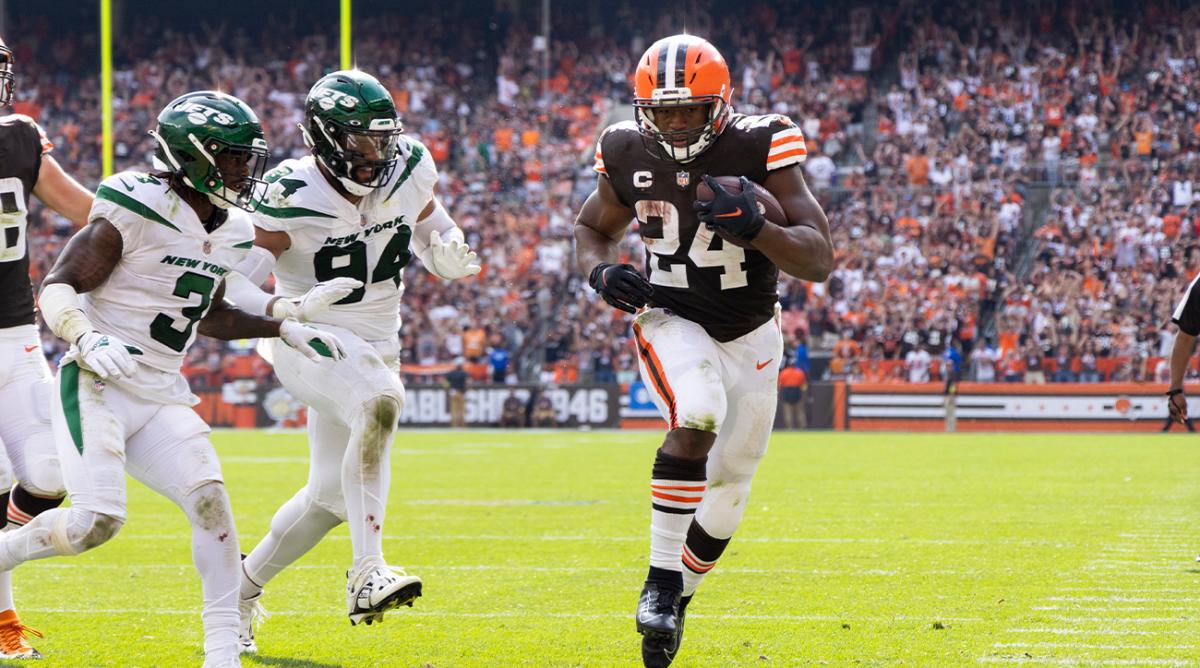 Sep 18, 2022; Cleveland, Ohio, USA; Cleveland Browns running back Nick Chubb (24) runs the ball into the end zone for a touchdown against the New York Jets during the fourth quarter at FirstEnergy Stadium.