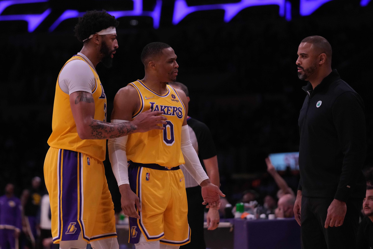 Lakers News: Rival Team Will Lose Head Coach for Entire Year