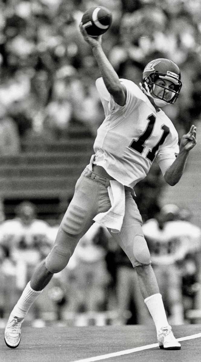 Former Cal quarterback Troy Taylor