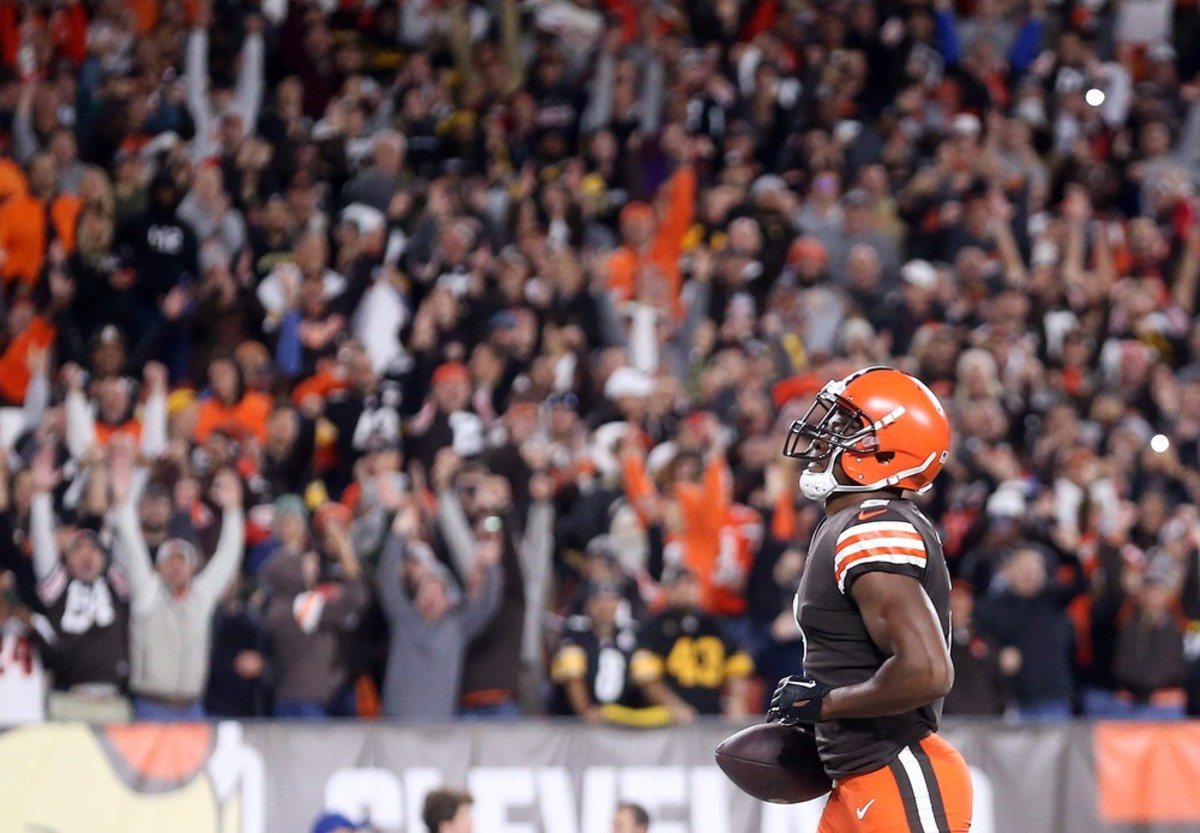 Cleveland Browns DE Alex Wright Returns to Practice - Sports Illustrated Cleveland  Browns News, Analysis and More
