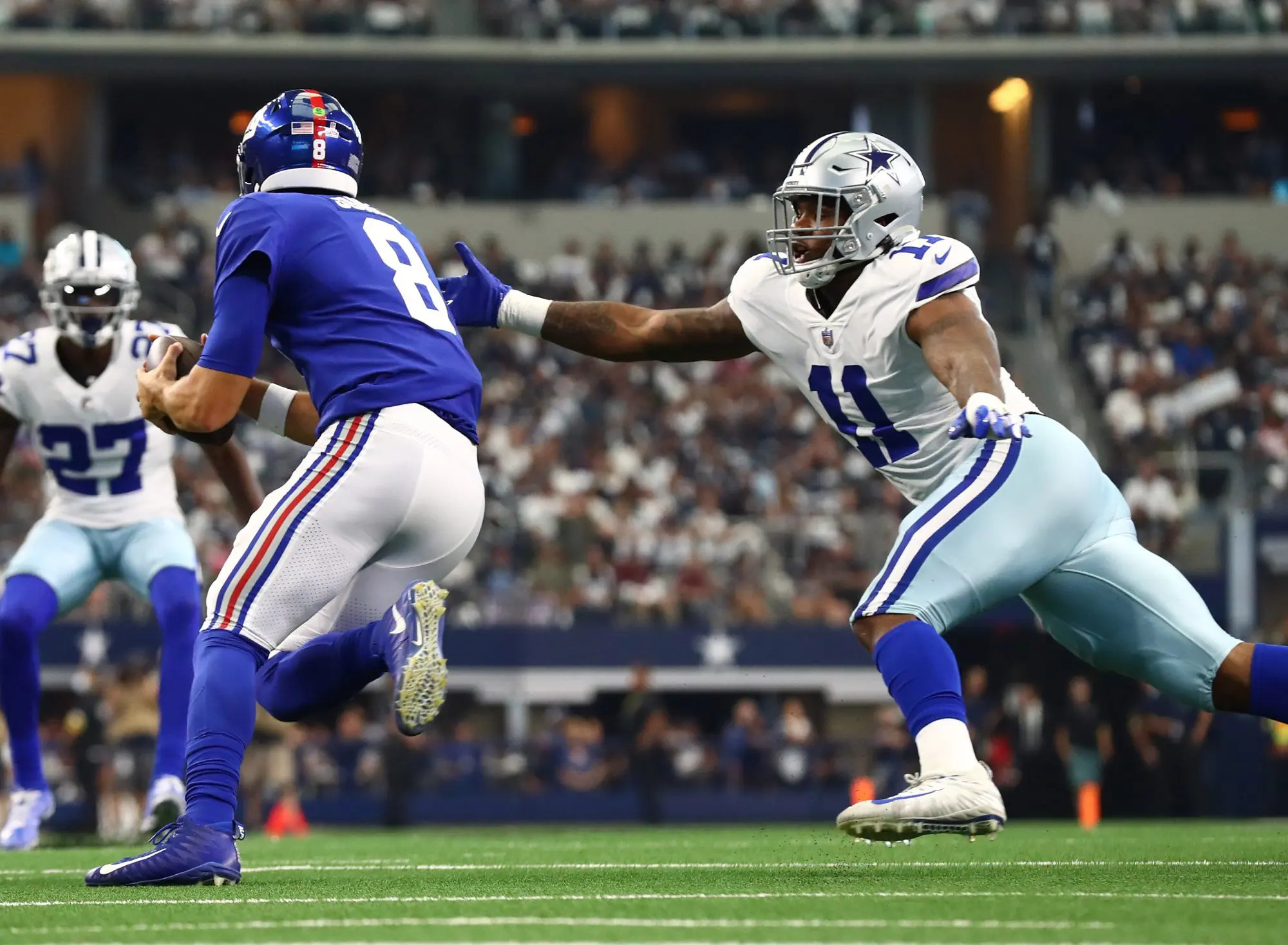 Cowboys Worried About LB Micah Parsons Illness? Giants’ Saquon Barkley: ‘Best Player in the NFL’