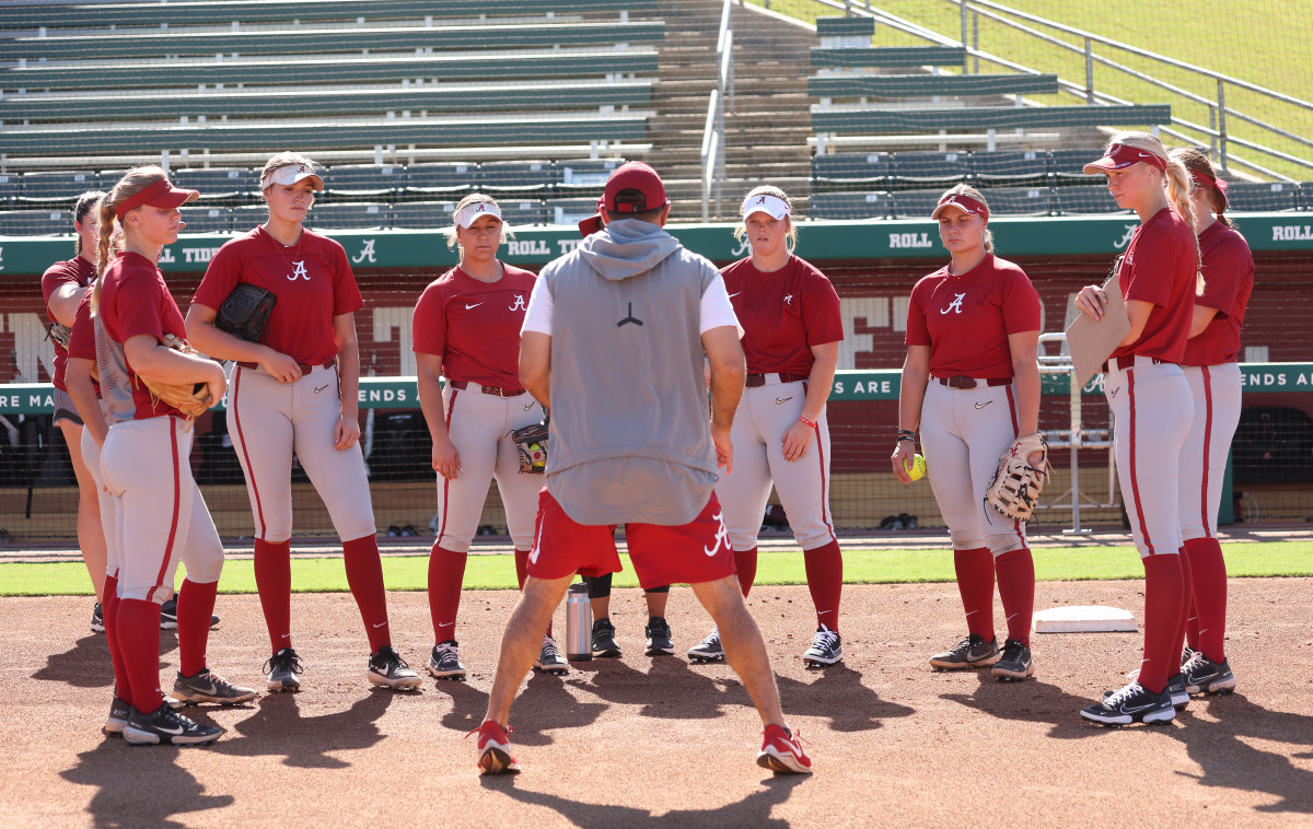 Alabama Softball Takes to the Field for the First Time this Fall