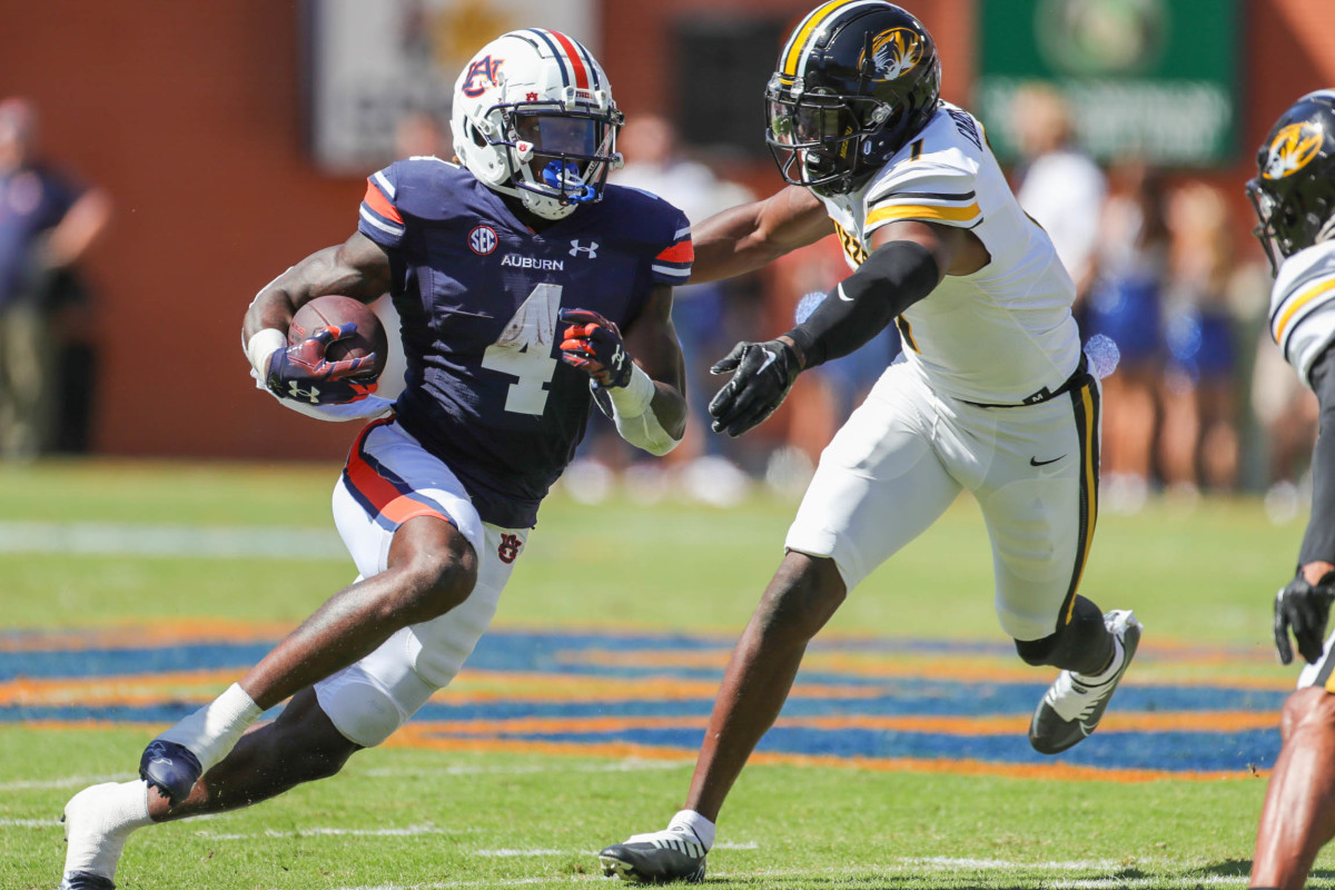 Auburn Tigers running back Tank Bigsby (4) turns upfield during the game between the Missouri Tigers and the Auburn Tigers at Jordan-Hare Stadium on Sept. 24, 2022.