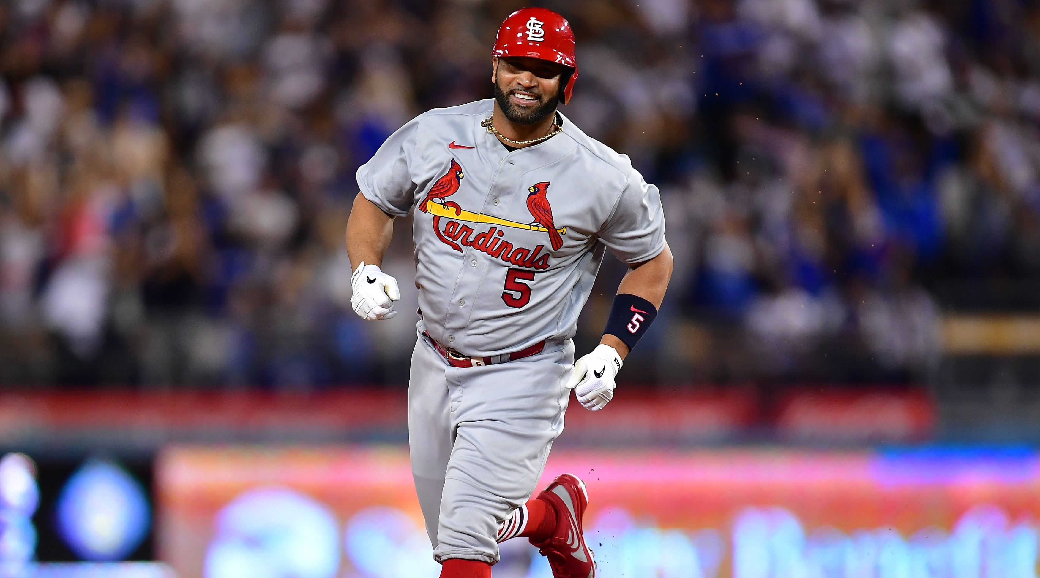 Albert Pujols Reacts to Fan Keeping 700th Home Run Ball - Vimarsana News