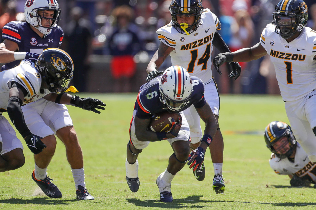 Auburn Tigers wide receiver Ja'Varrius Johnson (6) digs for extra yards during the game between the Missouri Tigers and the Auburn Tigers at Jordan-Hare Stadium on Sept. 24, 2022.